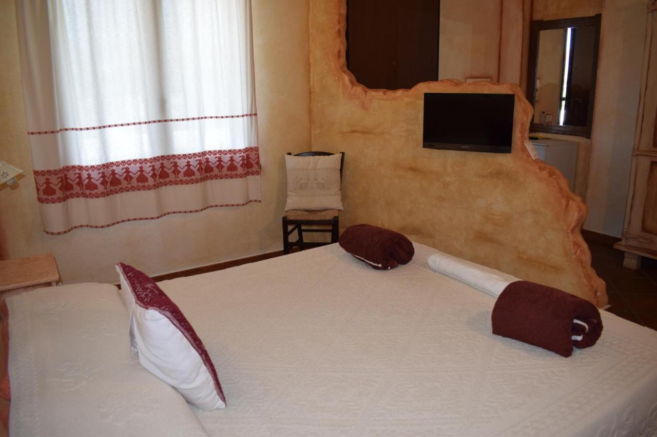 Canne Al Vento Bed and Breakfast Galtellì Exterior foto